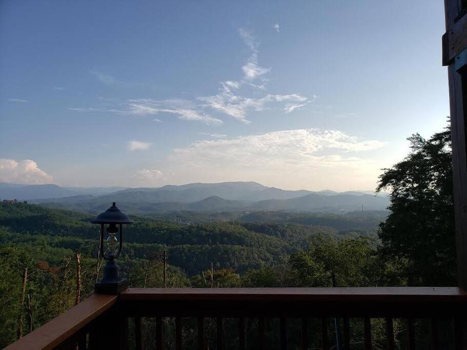 塞维尔维尔Yogi'S Den: Breathtaking Views! 3 Min To Dollywood, On 1 Acre!别墅 外观 照片