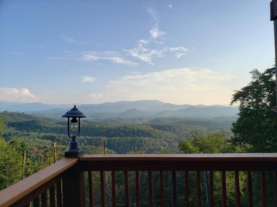 塞维尔维尔Yogi'S Den: Breathtaking Views! 3 Min To Dollywood, On 1 Acre!别墅 外观 照片