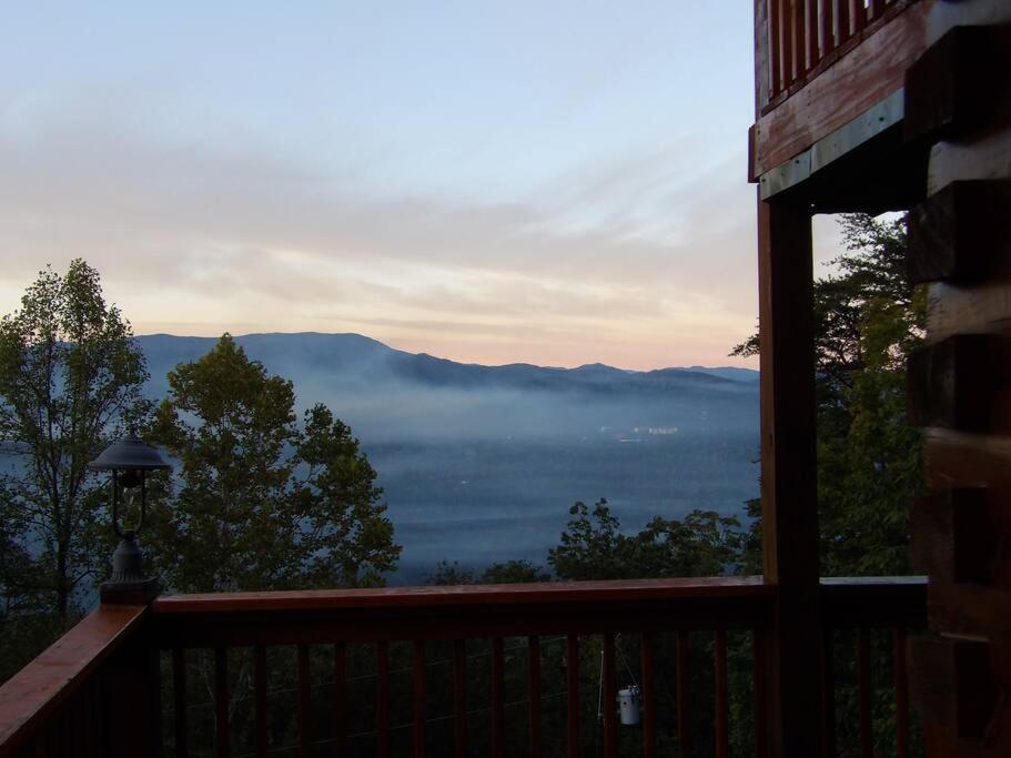塞维尔维尔Yogi'S Den: Breathtaking Views! 3 Min To Dollywood, On 1 Acre!别墅 外观 照片
