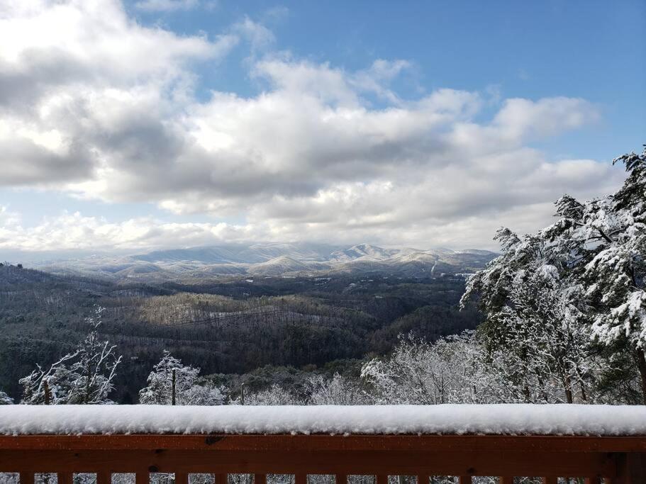 塞维尔维尔Yogi'S Den: Breathtaking Views! 3 Min To Dollywood, On 1 Acre!别墅 外观 照片