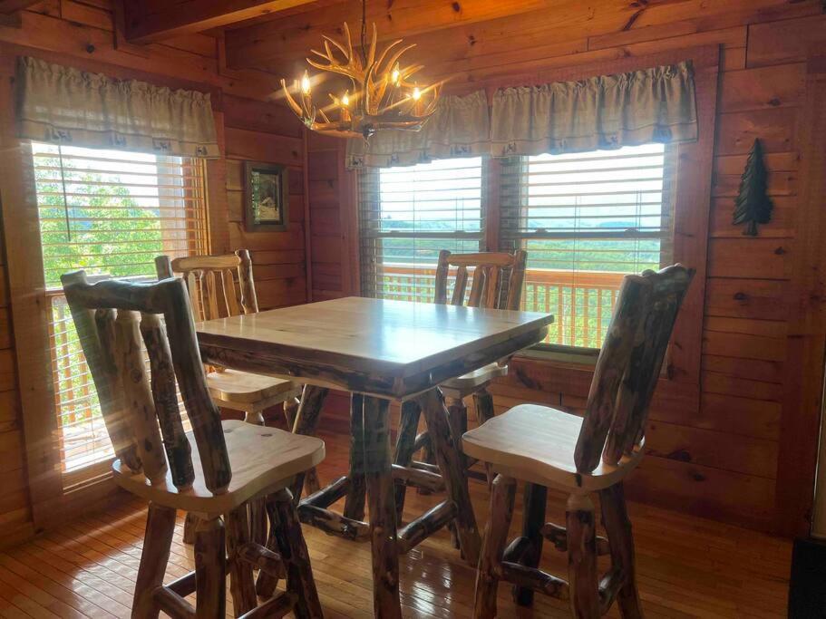塞维尔维尔Yogi'S Den: Breathtaking Views! 3 Min To Dollywood, On 1 Acre!别墅 外观 照片