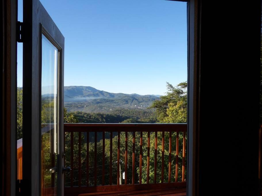 塞维尔维尔Yogi'S Den: Breathtaking Views! 3 Min To Dollywood, On 1 Acre!别墅 外观 照片