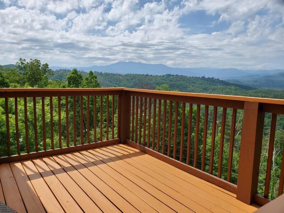 塞维尔维尔Yogi'S Den: Breathtaking Views! 3 Min To Dollywood, On 1 Acre!别墅 外观 照片
